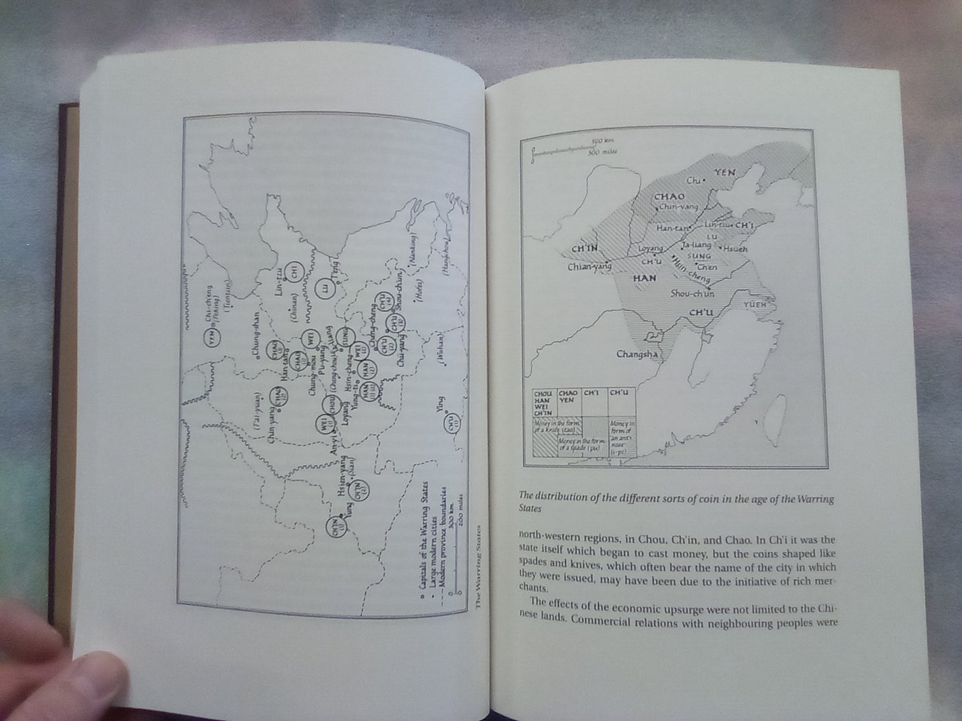 Folio Society - A History of Chinese Civilisation (2 Volumes in Slipcase) by Jacques Gernet