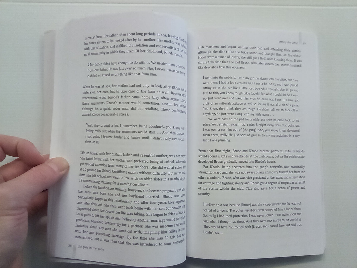 Girls in the Gang (Women in NZ Gangs) by Glennis Dennehy & Greg Newbold