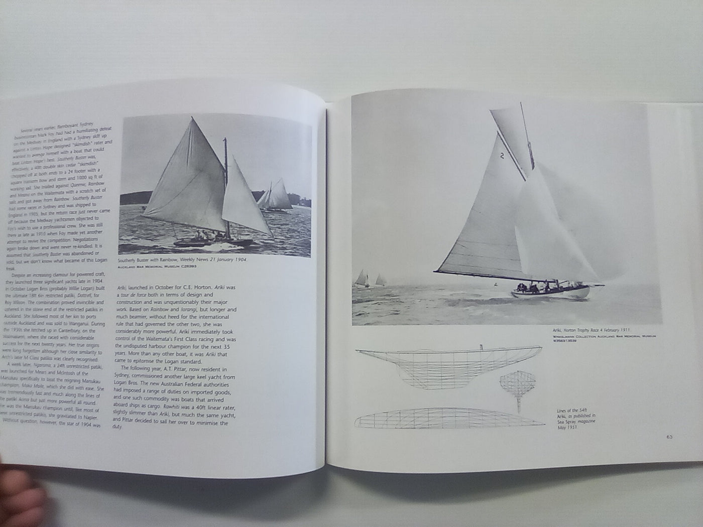 The Logans - NZs Greatest Boatbuilding Family by Robin Elliott & Harold Kidd