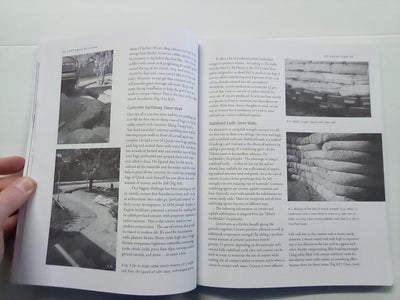 Earthbag Building - The Tools, Tricks, and Techniques by Kaki Hunter & Donald Kiffmeyer