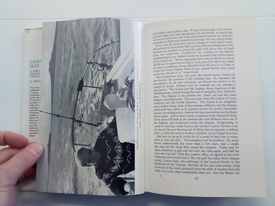 Land From the Masthead - Circumnavigation of New Zealand in the Wake of Captain Cook