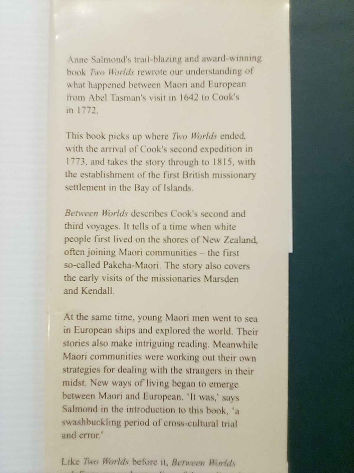 Between Worlds - Early Exchanges Between Māori & Europeans 1773-1815 by Anne Salmond