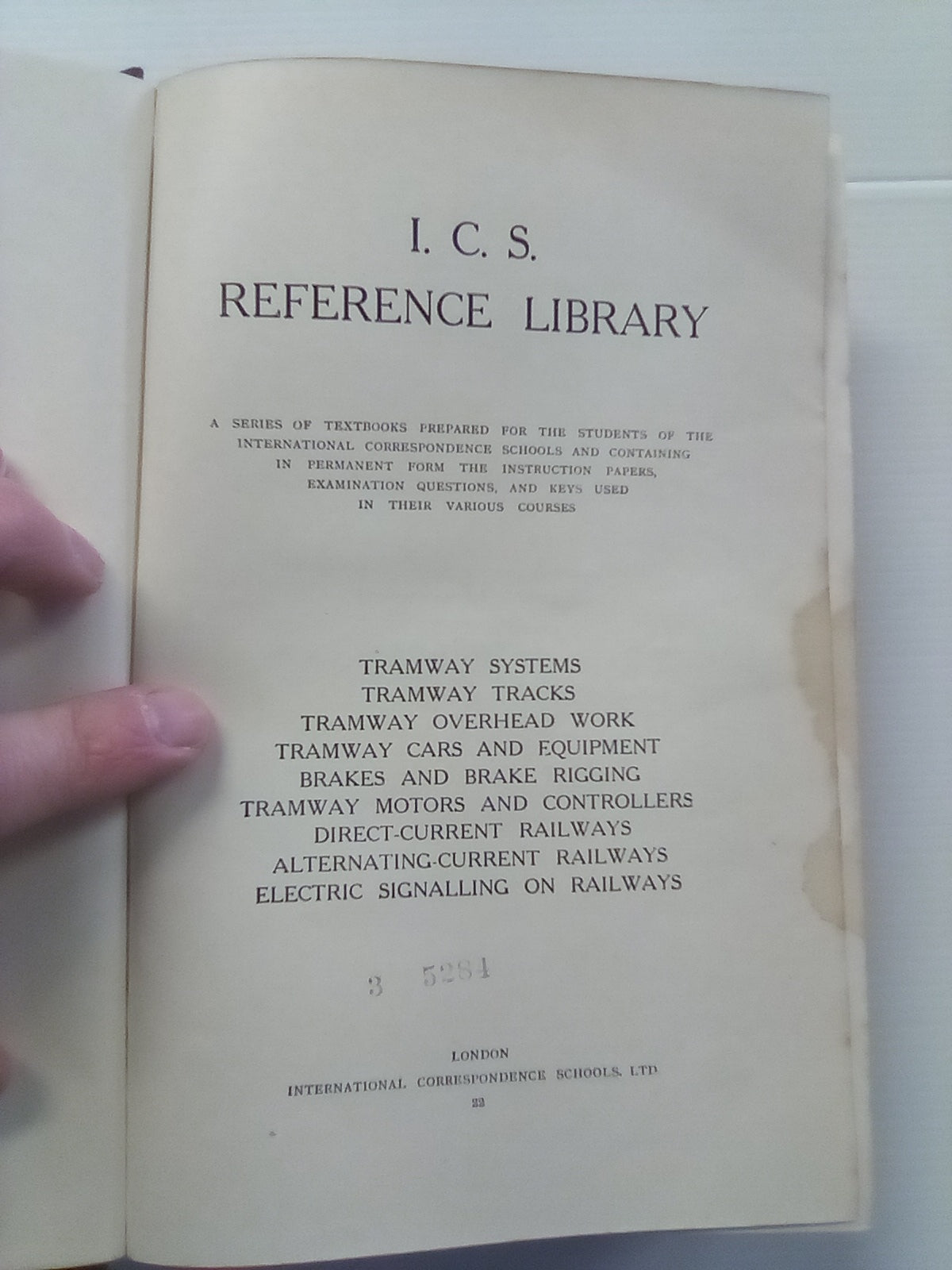 I.C.S. Reference Library - Construction & Equipment of Electric Tramways & Railways (1921)