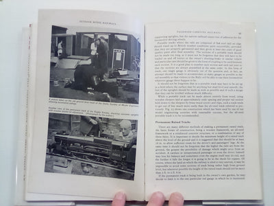 Outdoor Model Railways by Martin Evans