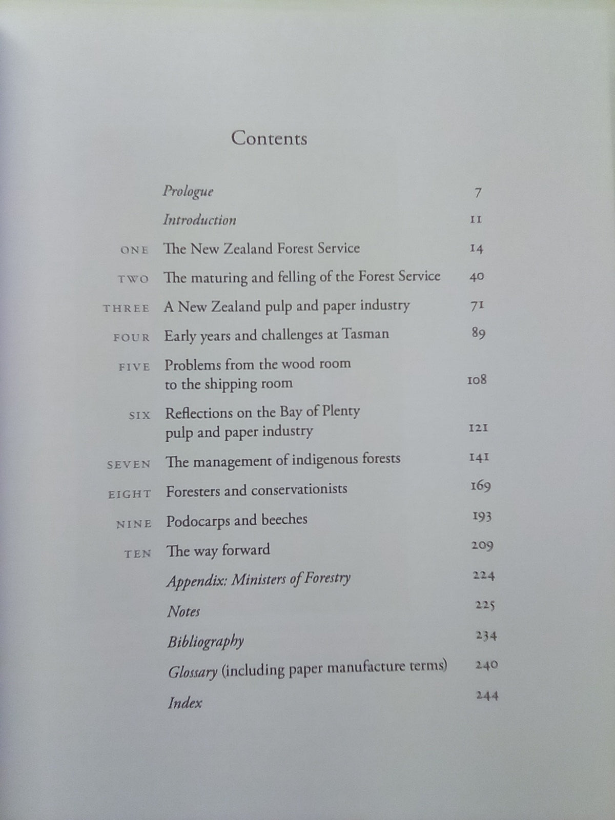 Keeping New Zealand Green - Our Forests and Their Future by Elizabeth Orr
