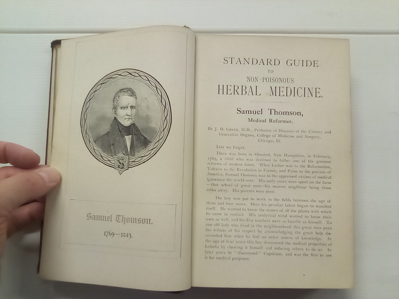 Standard Guide to Non-Poisonous Herbal Medicine (1916)