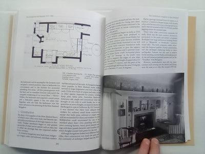 Old New Zealand Houses 1800-1940 by Jeremy Salmond
