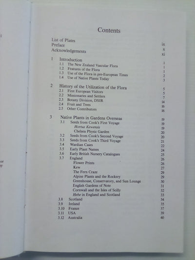 New Zealand's Economic Native Plants by R.C. Cooper and R.C. Cambie
