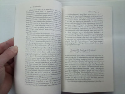 Blood Narrative - Indigenous Identity in American Indian & Māori Literary and Activist Texts by Chadwick Allen