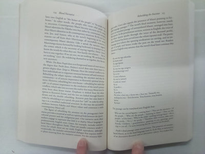 Blood Narrative - Indigenous Identity in American Indian & Māori Literary and Activist Texts by Chadwick Allen