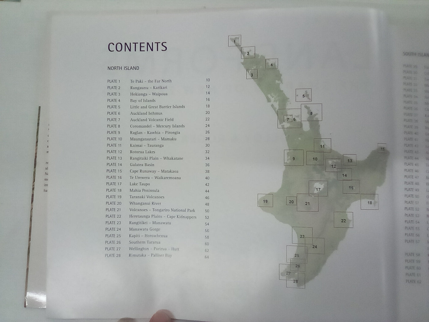 Landforms - The Shaping of New Zealand by Les Molloy and Roger Smith