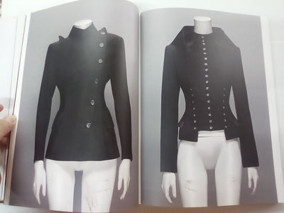 Alexander McQueen - Savage Beauty