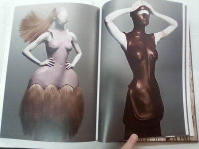 Alexander McQueen - Savage Beauty