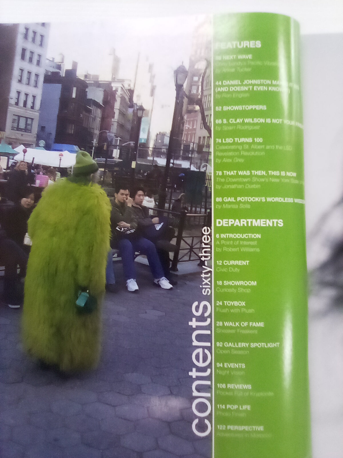 Juxtapoz Art & Culture Magazine - April 2006