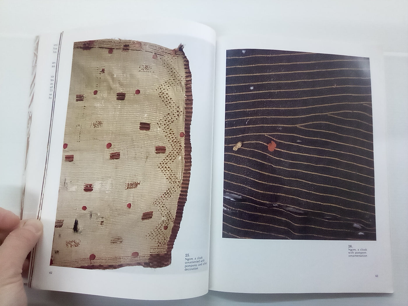 Te Aho Tapu - The Sacred Thread - Traditional Māori Weaving by Mick Pendergrast