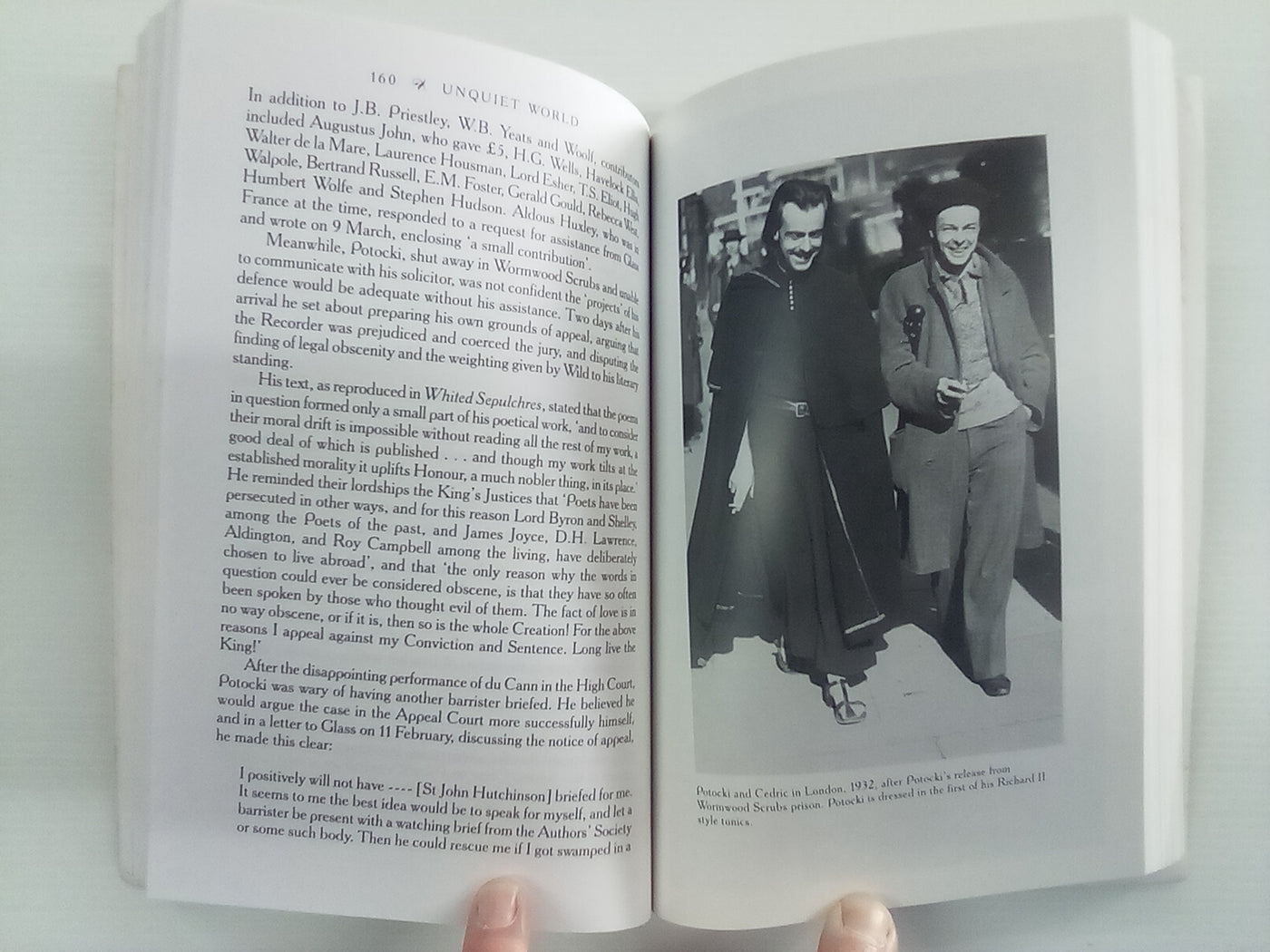 Unquiet World - The Life of Count Geoffrey Potocki de Montalk by Stephanie de Montalk