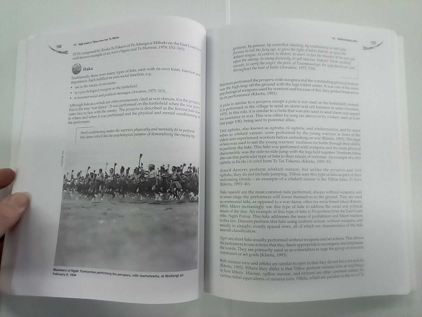 Ki Te Whaiao - An Introduction to Māori Culture & Society