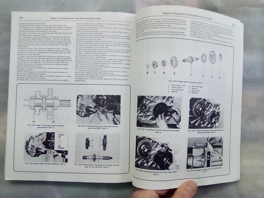 洋書 MANUEL PRATIQUE DE MISE AU POINT Toyota Land Cruiser Haynes Manual 1968-1982 FJ40,43,45,55