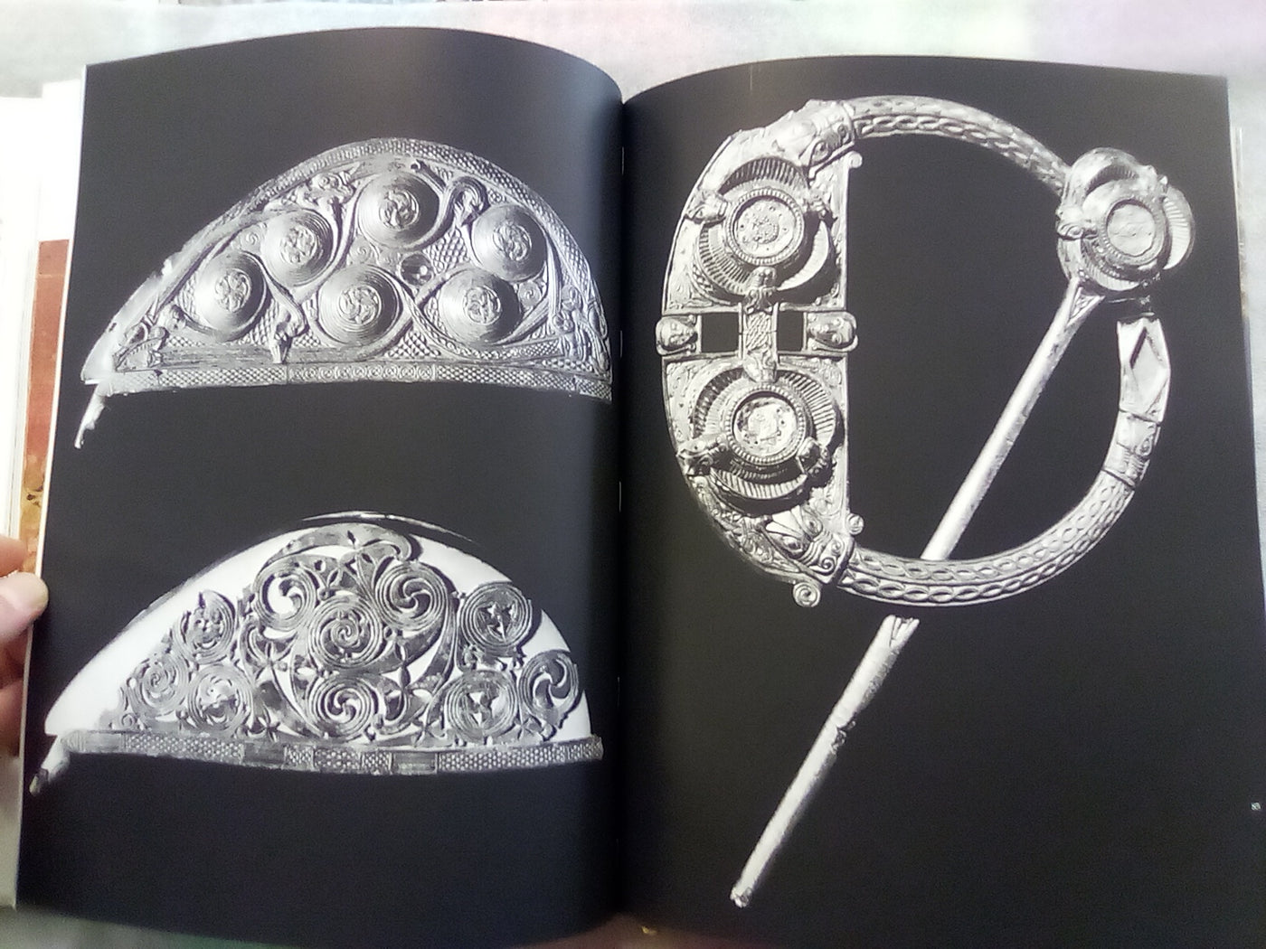 The Golden Age of Irish Art - The Medieval Achievement 600-1200AD