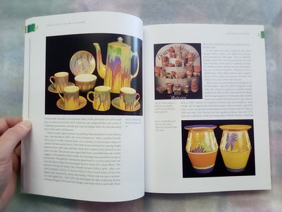 Clarice Cliff - The Art of Bizarre by Leonard Griffin