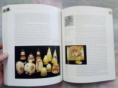 Clarice Cliff - The Art of Bizarre by Leonard Griffin