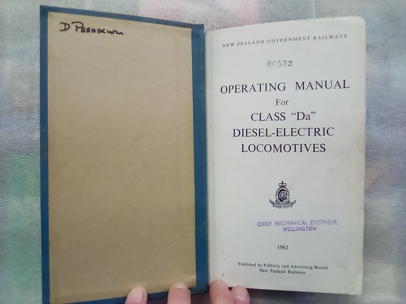 Operating Manual for Class Da Diesel Electric Locomotives - NZ Railways