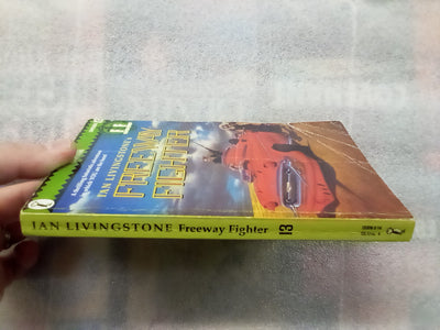 Fighting Fantasy #13 Freeway Fighter by Ian Livingstone