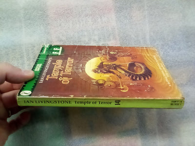Fighting Fantasy #14 Temple of Terror by Ian Livingstone