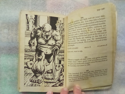 Fighting Fantasy #14 Temple of Terror by Ian Livingstone