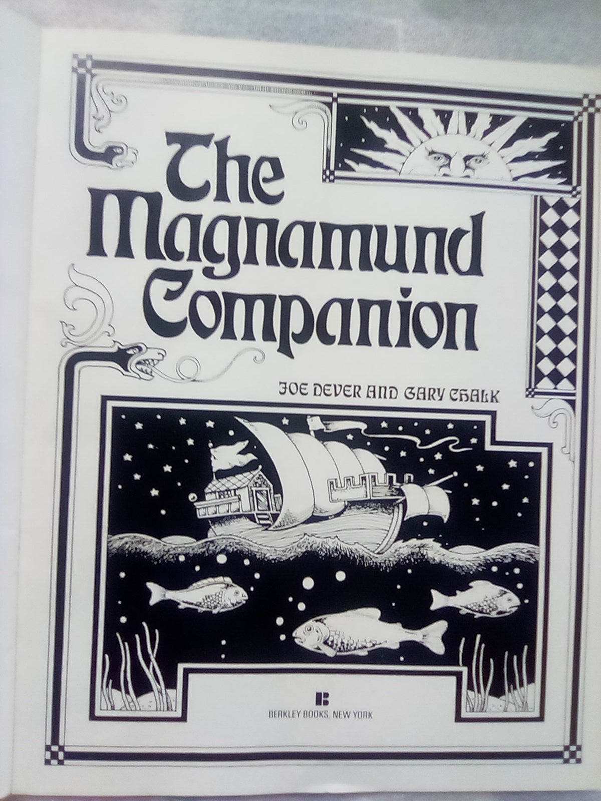 Lone Wolf & Grey Star - The Magnamund Companion by Joe Dever & Gary Chalk