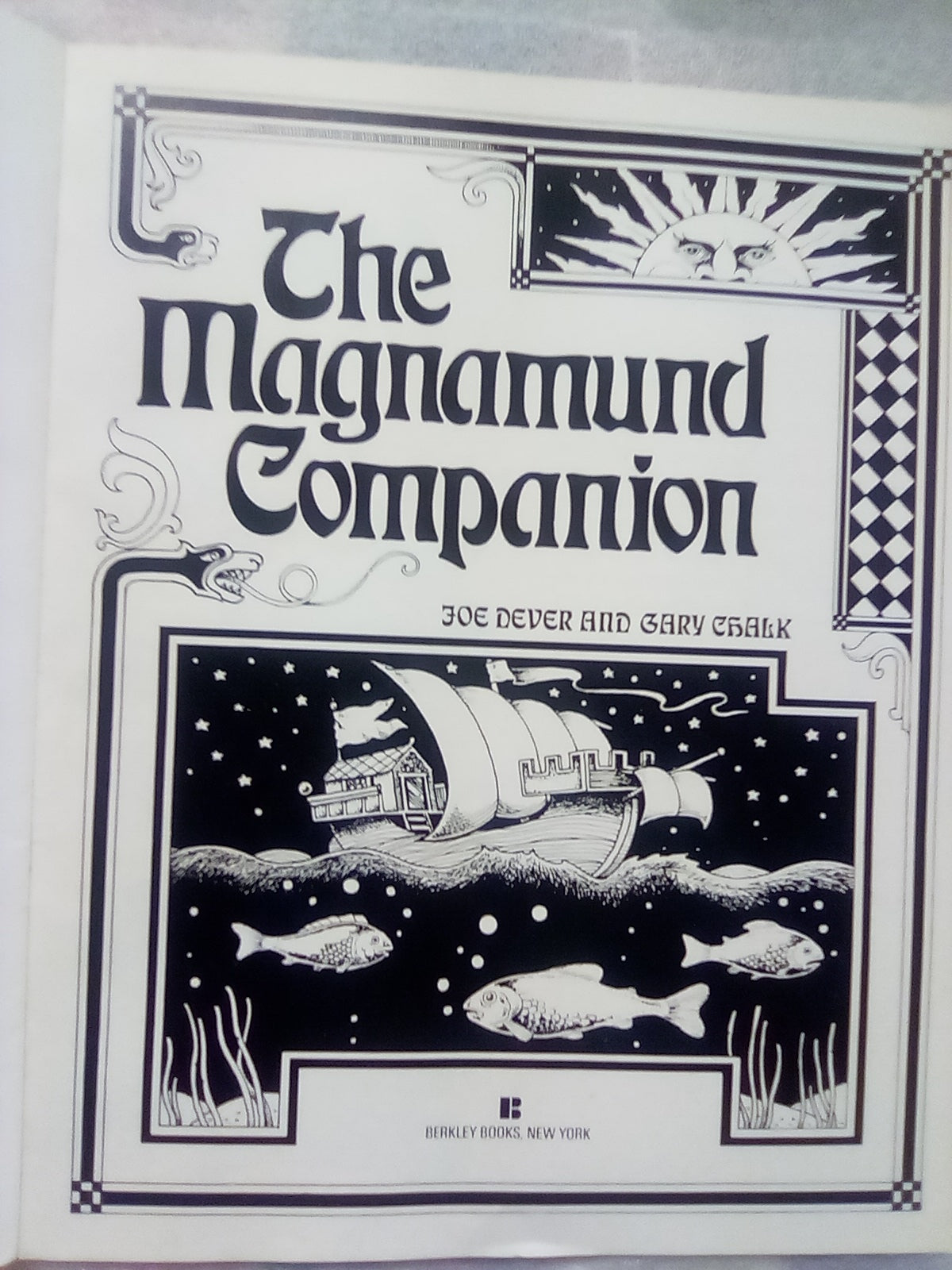 Lone Wolf & Grey Star - The Magnamund Companion by Joe Dever & Gary Chalk