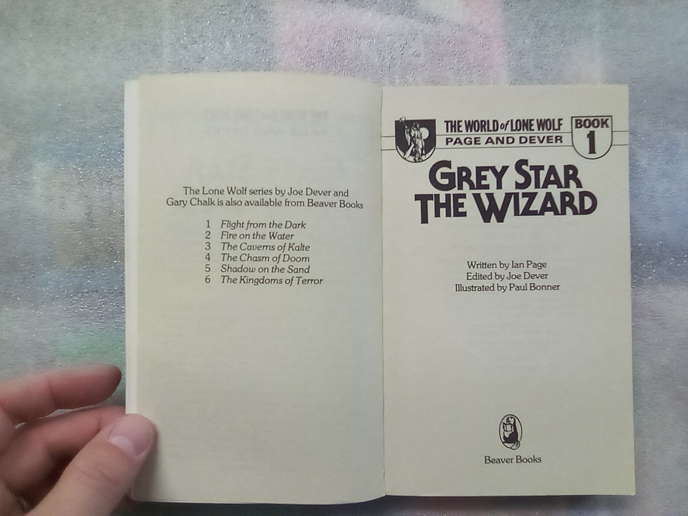 World of Lone Wolf Book 1 - Grey Star the Wizard (Fighting Fantasy)
