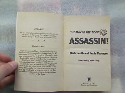 The Way of the Tiger Book 2 - Assassin! (Fighting Fantasy)