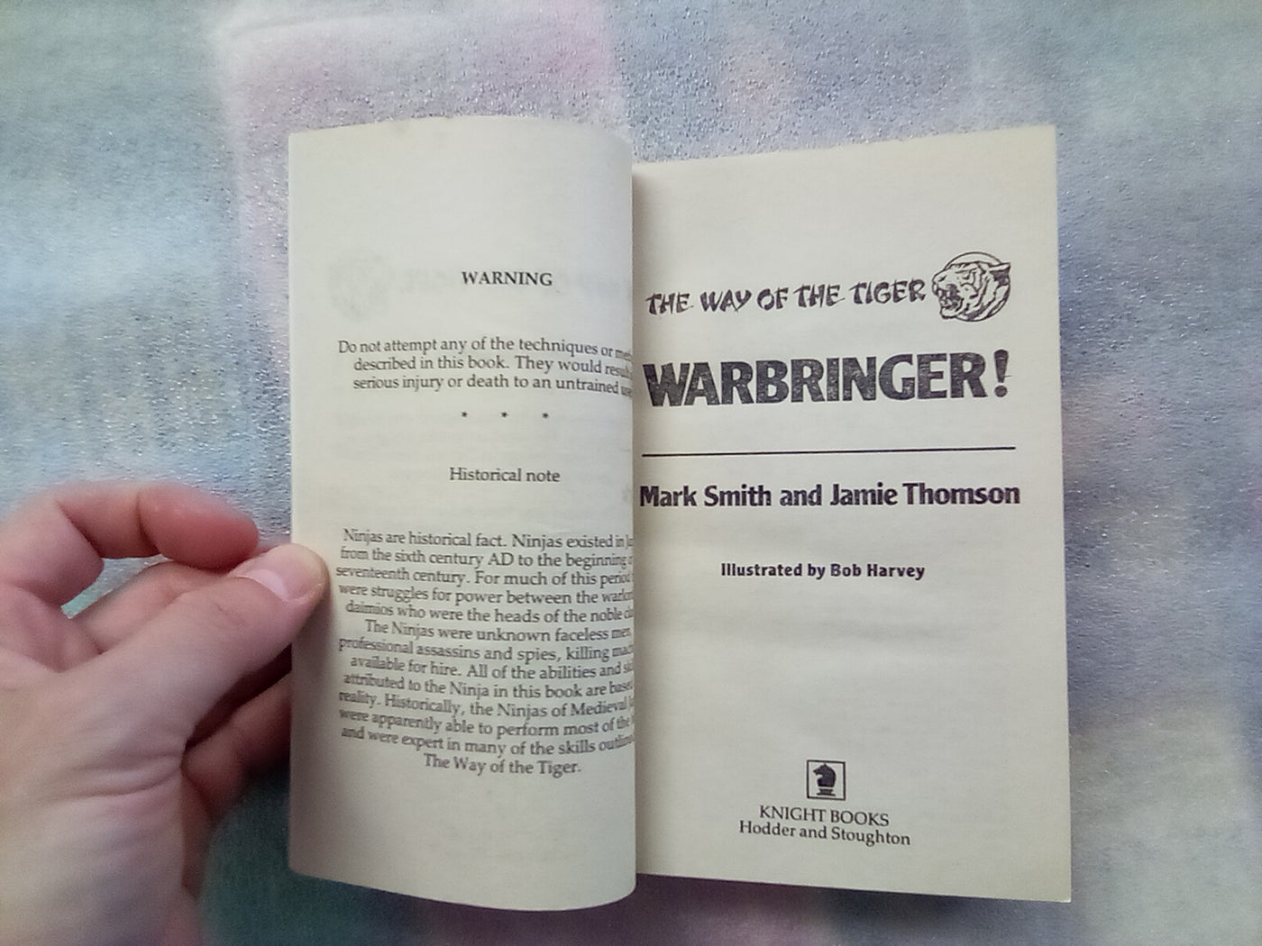 The Way of the Tiger Book 5 - Warbringer! (Fighting Fantasy)