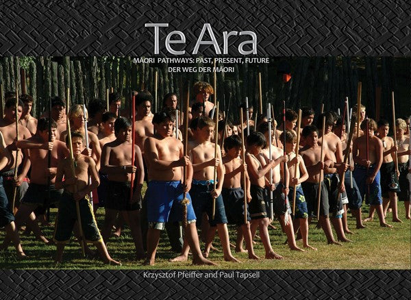 Te Ara (Māori, English, German Edition) [NEW]